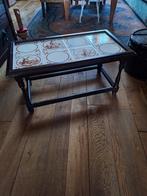 Vintage ( bijzet) tafeltje met oude tegels, Ophalen