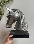 Houtsnijwerk: zilver houten paardenhoofd op statief, Antiek en Kunst, Kunst | Beelden en Houtsnijwerken, Ophalen of Verzenden