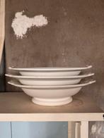 Antieke Societe Ceramique Schaaltjes op Voet, Ophalen of Verzenden