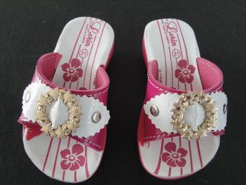 Slippers Lorin maat 21  beschikbaar voor biedingen