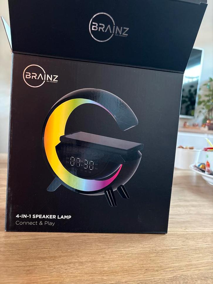 Brainz 4-in-1 Speaker Lamp - Nieuw in doos!, Huis en Inrichting, Lampen | Vloerlampen, Nieuw, Minder dan 100 cm, Kunststof, Ophalen of Verzenden