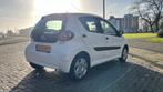 Toyota Aygo 1.0 12V Vvt-i 5DRS 2011 Wit, Auto's, Toyota, Voorwielaandrijving, Stof, Zwart, 4 stoelen