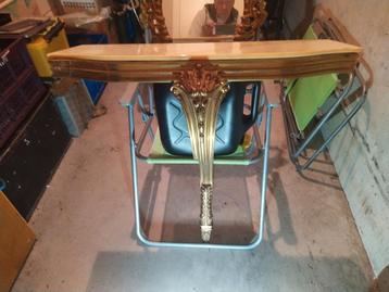 Oude klassiek/antiek ogende kaptafel/sidetable met spiegel beschikbaar voor biedingen