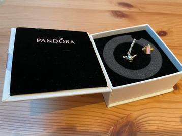 Disney x Pandora Aladdin Magic Lamp ketting beschikbaar voor biedingen