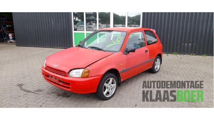 Voorbumper van een Toyota Starlet, Auto-onderdelen, Carrosserie en Plaatwerk, Bumper, Toyota, Gebruikt, 6 maanden garantie, 12 maanden garantie