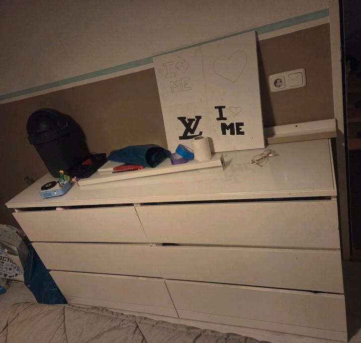 Ikea malm ladekast met glasplaat, Huis en Inrichting, Kasten | Ladekasten, Zo goed als nieuw, Minder dan 100 cm, 50 tot 100 cm