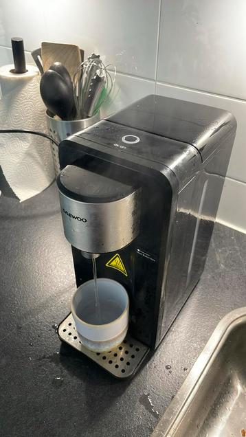 Daewoo heet water dispenser / instant waterkoker beschikbaar voor biedingen