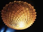 Vintage Plafondlamp / Plafonniere met Reliëf Glas, Huis en Inrichting, Lampen | Plafondlampen, Ophalen of Verzenden, Glas, Vintage / Sixties / Fifties / Mid Century
