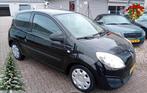 Renault Twingo 1.1 BJ2009 NIEUWE APK, AIRCO 165DKM!, Voorwielaandrijving, Zwart, 4 cilinders, Zwart