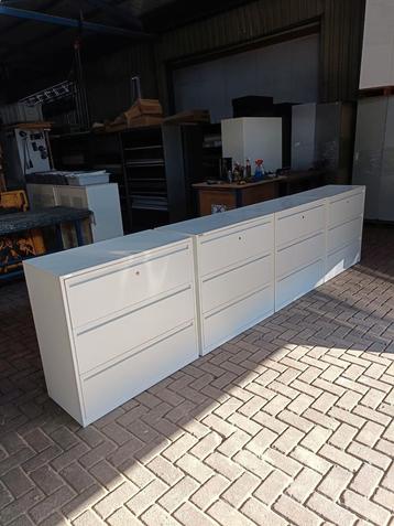 IN DE AANBIEDING!! Metalen Werkbank Gereedschapladen kasten  beschikbaar voor biedingen