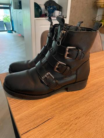 Laarzen laarsjes schoenen zwart 37 boots beschikbaar voor biedingen