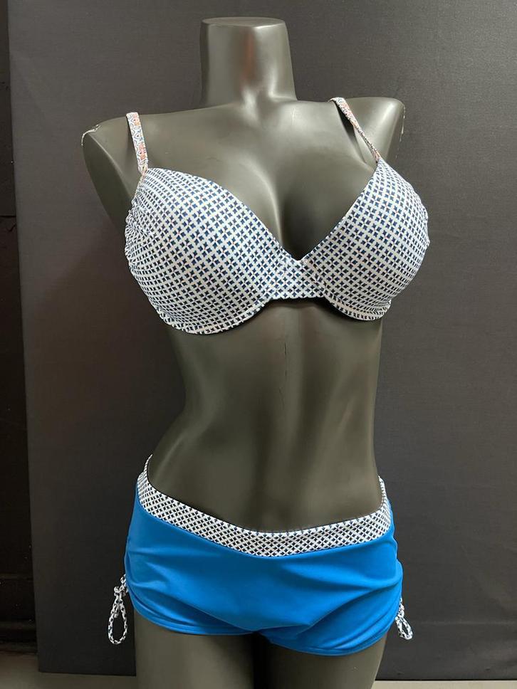 Triumph bikini maat 38c, Kleding | Dames, Badmode en Zwemkleding, Nieuw, Bikini, Blauw, Verzenden