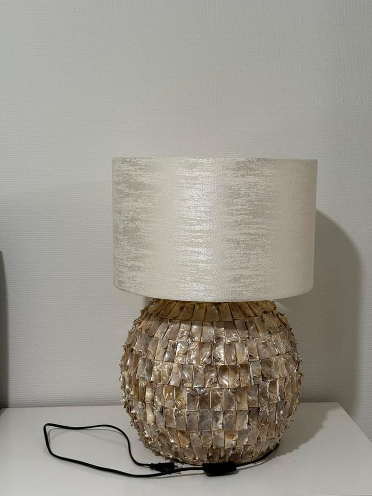 Unieke dressoir lamp met schelpen, Huis en Inrichting, Lampen | Vloerlampen, Gebruikt, Minder dan 100 cm, Overige materialen, Ophalen
