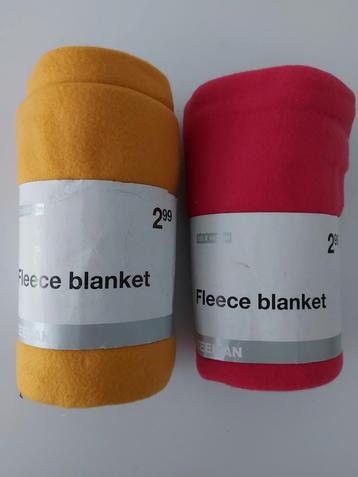 2 nieuwe fleecedekens, roze en geel  beschikbaar voor biedingen