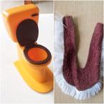 Retro sindy toilet met toiletmat, Verzamelen, Poppen, Overige typen, Ophalen of Verzenden, Zo goed als nieuw