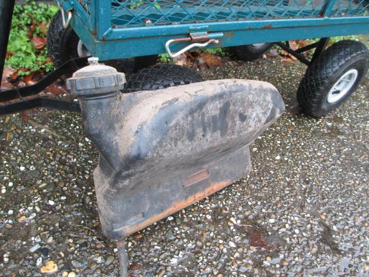 Benzinetank Snapper Rider, Tuin en Terras, Grasmaaiers, Gebruikt, 50 cm of meer, Ophalen of Verzenden