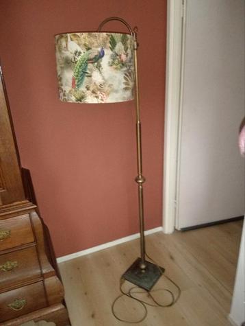 Koperen Stalamp met Lampenkap beschikbaar voor biedingen