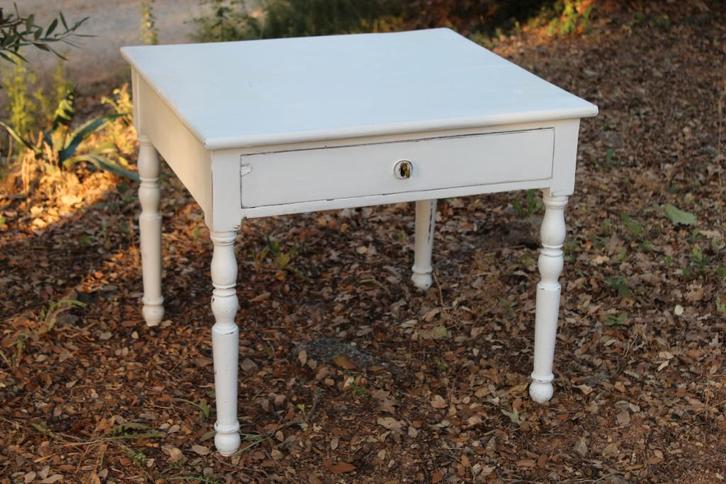 Brocante - Twee vrolijke Franse tafeltjes!, Huis en Inrichting, Woonaccessoires | Overige, Gebruikt, Ophalen