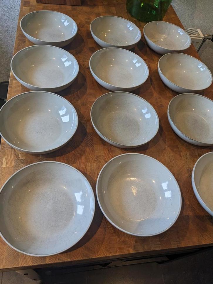 diepe borden grijs/ beige greige 12 stuks, Huis en Inrichting, Keuken | Servies, Zo goed als nieuw, Bord(en), Overige stijlen