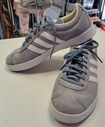 Adidas Sneakers low top grijs suede blauwe veters 39 49413 beschikbaar voor biedingen