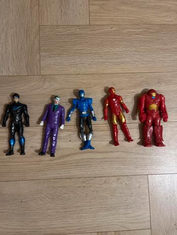 Superhelden Figuren Set beschikbaar voor biedingen