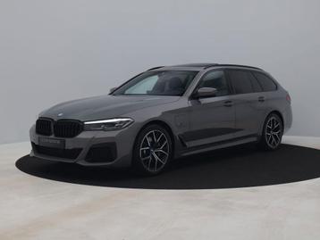 BMW 5 Serie Touring 520e Executive M-Sport | PANO | CAMERA | beschikbaar voor biedingen