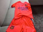 Barcelona messi tenue, Kleding | Heren, Sportkleding, Ophalen of Verzenden, Roze, Voetbal, Gedragen
