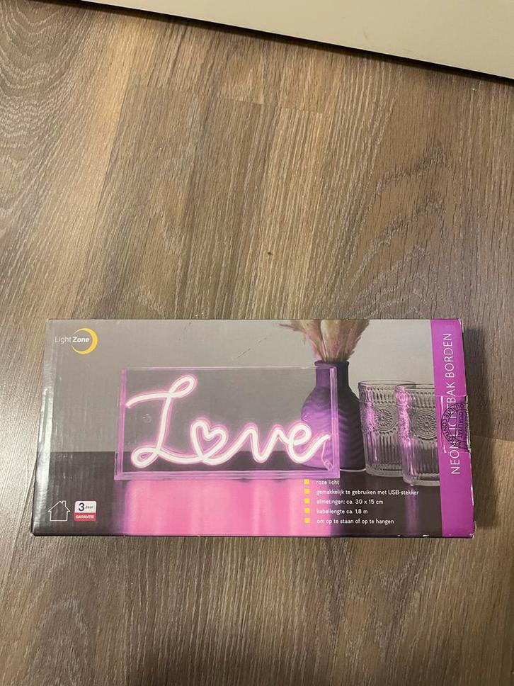 Nieuw Neon Lichtbak Borden - Love, Huis en Inrichting, Lampen | Overige, Ophalen