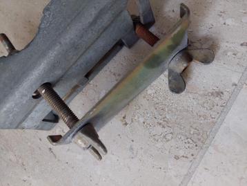 beugel klem antenne caravan campers schotel buis pijp mast beschikbaar voor biedingen