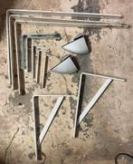 Diverse plankdragers en steunen, Ophalen of Verzenden, Gebruikt, IJzer, Scharnier