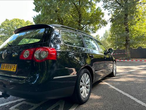 Volkswagen Passat 1.6 TDI 77KW Bluemotion Variant 2009 Zwart, Auto's, Volkswagen, Particulier, Passat, Diesel, A, Stationwagon