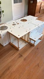 Kubussen op doorheen te kruipen en op te klimmen, Ophalen, Zo goed als nieuw