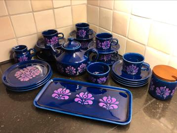 Vintage theeservies, blauw met paars geglazuurd aardewerk beschikbaar voor biedingen
