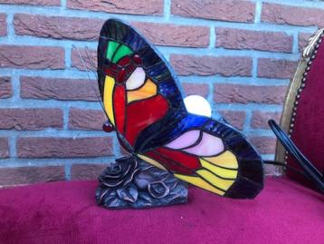 prachtige Tiffany vlinderlamp, zgan beschikbaar voor biedingen