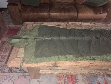 Militaire slaapzakken M58 jaren ‘50 beschikbaar voor biedingen