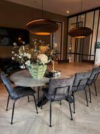 Betoncire tafel + 8 Henders en Hazel stoelen, Huis en Inrichting, Tafels | Eettafels, Ophalen, Overige materialen, 100 tot 150 cm