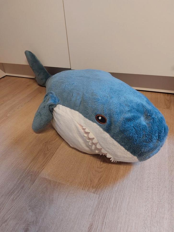 IKEA haai knuffel blahaj 100 cm, Kinderen en Baby's, Speelgoed | Knuffels en Pluche, Ophalen of Verzenden