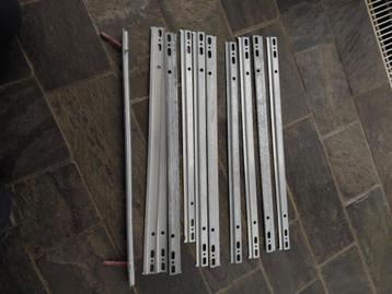  IJzerwaren en Bevestigingsmiddelen beschikbaar voor biedingen