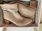 Enkellaarzen beige maat 37, Kleding | Dames, Beige, Lage of Enkellaarzen, Ophalen of Verzenden, Gedragen