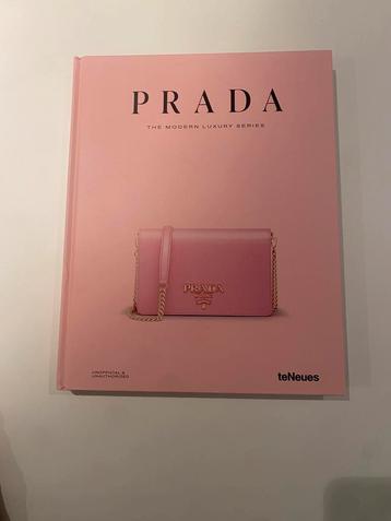 Prada koffietafelboek beschikbaar voor biedingen