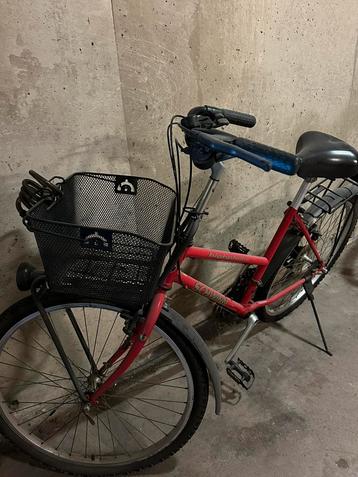 Te koop damesfiets beschikbaar voor biedingen