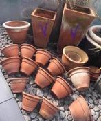 Oude terracotta bloempotten stenen potten diverse, Tuin en Terras, Bloempotten, Terracotta, Tuin, Rond, Gebruikt