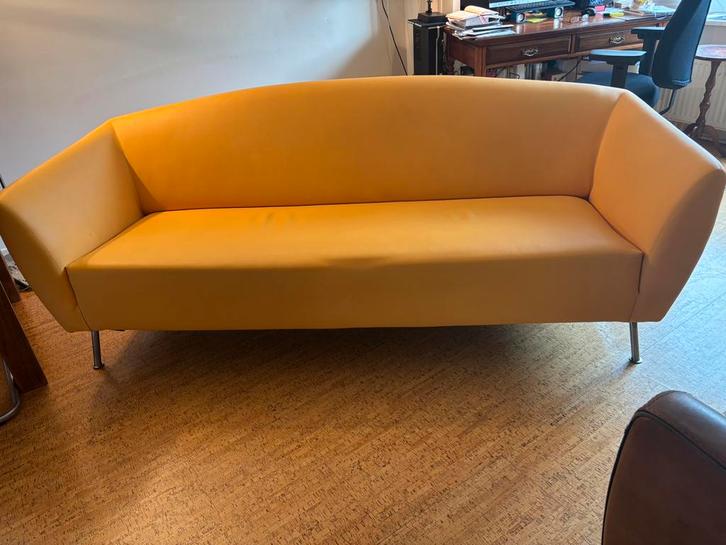 Tweedehands drie-zitsbank Gelderland geel 2.13 x 0.81cm, Huis en Inrichting, Banken | Sofa's en Chaises Longues, Zo goed als nieuw