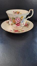 Royal Albert Chelsea Garden koffiekopje, Ophalen of Verzenden, Zo goed als nieuw, Porselein, Kop en/of schotel