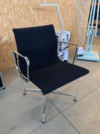 Vitra Eames EA108 hopsak stoelen, groot aantal, Verzenden, Zo goed als nieuw, Zwart, Bureaustoel