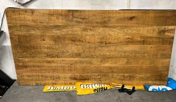 Eetkamer tafel mangohout met zwart metalen poot beschikbaar voor biedingen