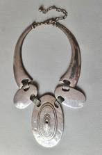Afrikaanse/inheemse ketting, Gebruikt, Ophalen of Verzenden, Zilver, Overige materialen
