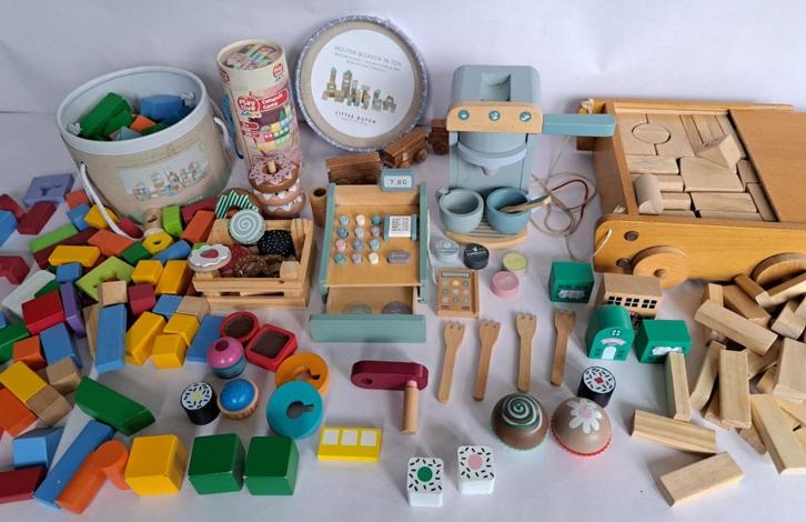 Verzameling houten blokken speelgoed 300+ GERESERVEERD, Kinderen en Baby's, Speelgoed | Houten speelgoed, Zo goed als nieuw, Ophalen of Verzenden