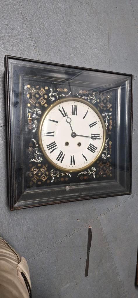 Antieke Franse wandklok met parelmoer inleg (circa 1850), Antiek en Kunst, Antiek | Klokken, Ophalen