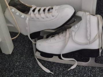 Witte Kunstschaatsen - Maat 38 beschikbaar voor biedingen